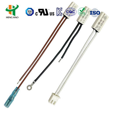 KSD9700 Auto Reset Thermal Fuse z zakresem 30°C~155°C 10000 cykli i rozmiarem 15*7.5*3.8mm